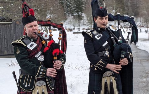 Säckpipa till begravning eller minnestund i  - The Thistle Pipe Band - STOCKHOLM